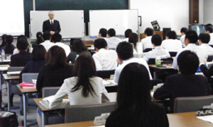 関東第一高等学校のITCクラブ活動風景1